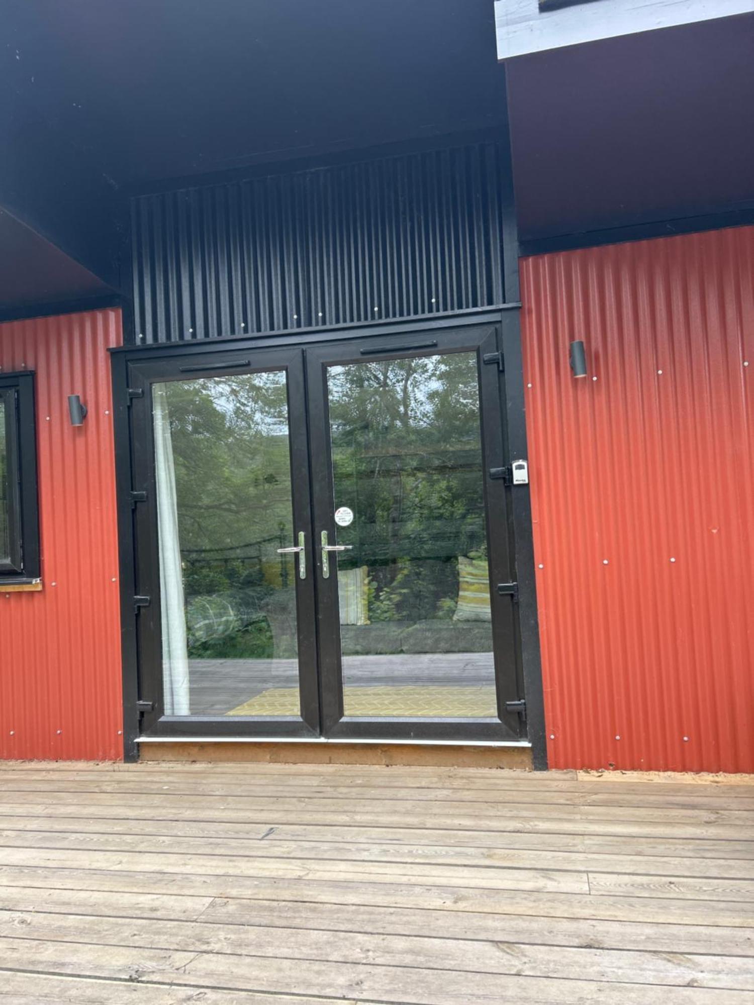 1Lochness Glam Lodges Inverness Exterior foto